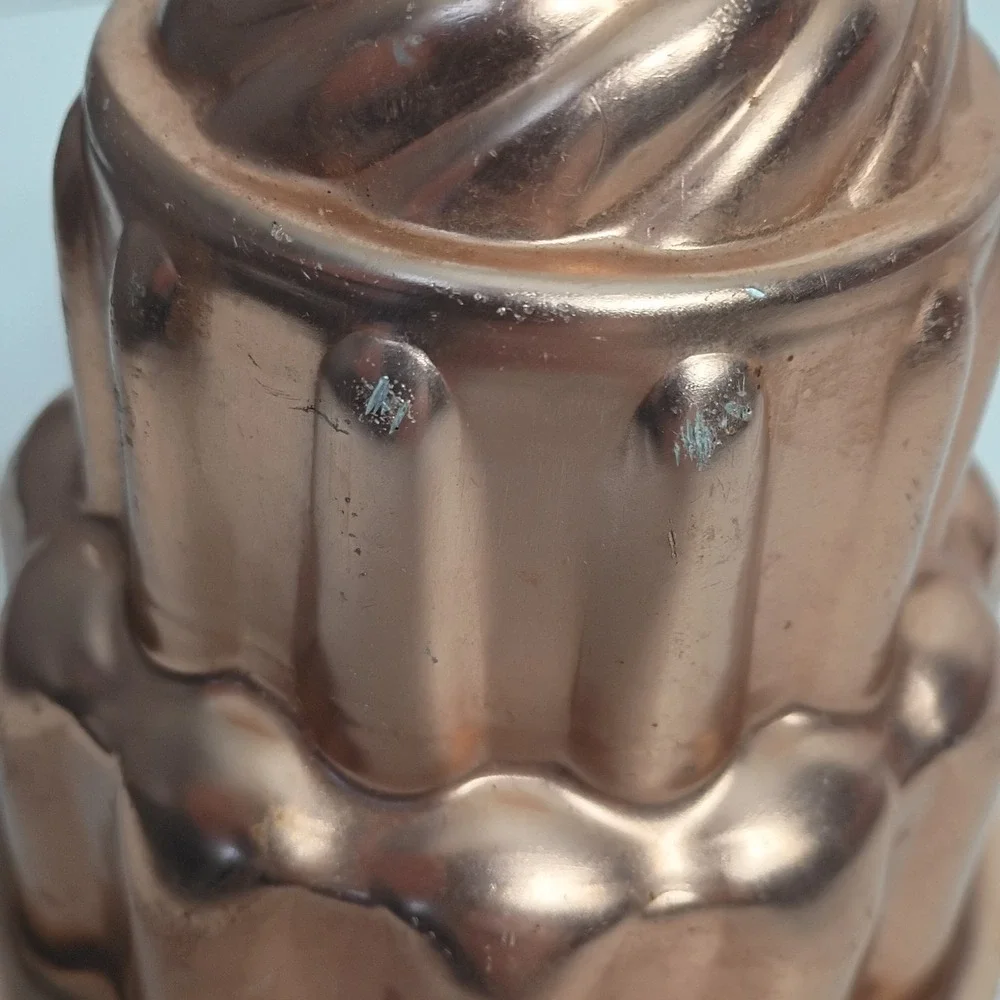 Copper Tone 6 Cup Jello-O Mold Cake Pan Baking Dish Kitchen Wall Decor Tower Vtg